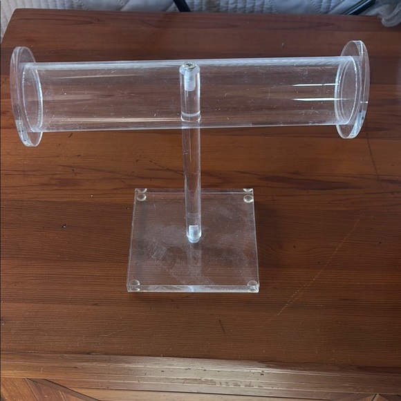 Clear Acrylic Jewelry Display Stand - Picture 3 of 4